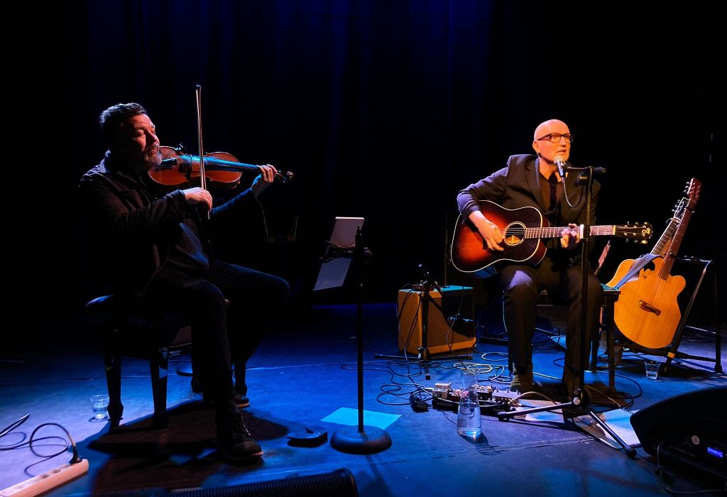 Photo by Frans Osté of Ro Krauss on viola, who appears on "Accidental Pictures," and Rudd Houweling at Theater de Liefde, Haarlem, 2025.